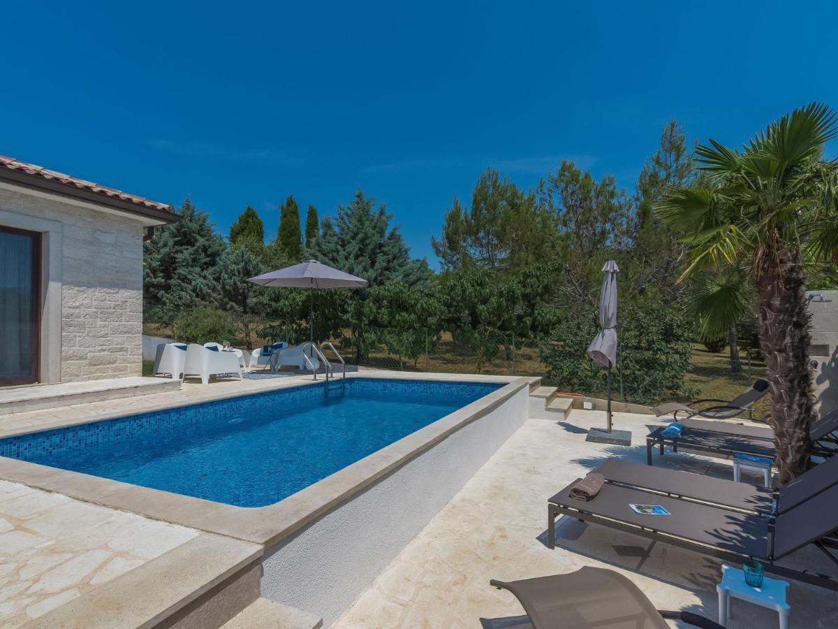 Holiday Home Villa Joy By Interhome Новиград Экстерьер фото
